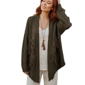 Romeo + Juliet Couture Small Green Knit Fringe Cardigan Pockets Boho Oversized